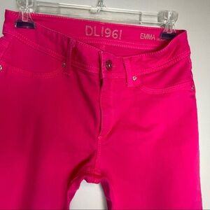 DL1961 EmmaJeans Premium Denim. Hot Pink Size 27 - like NEW!!🎉